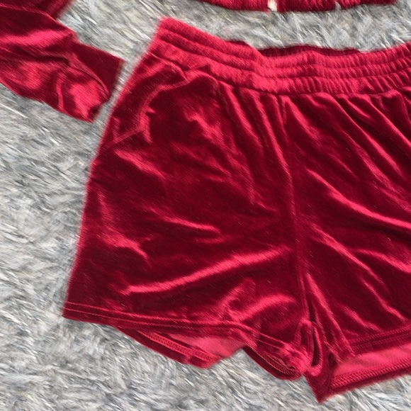 Red maroon velvet track suit shorts set size medium NeW in package - Picture 7 of 12